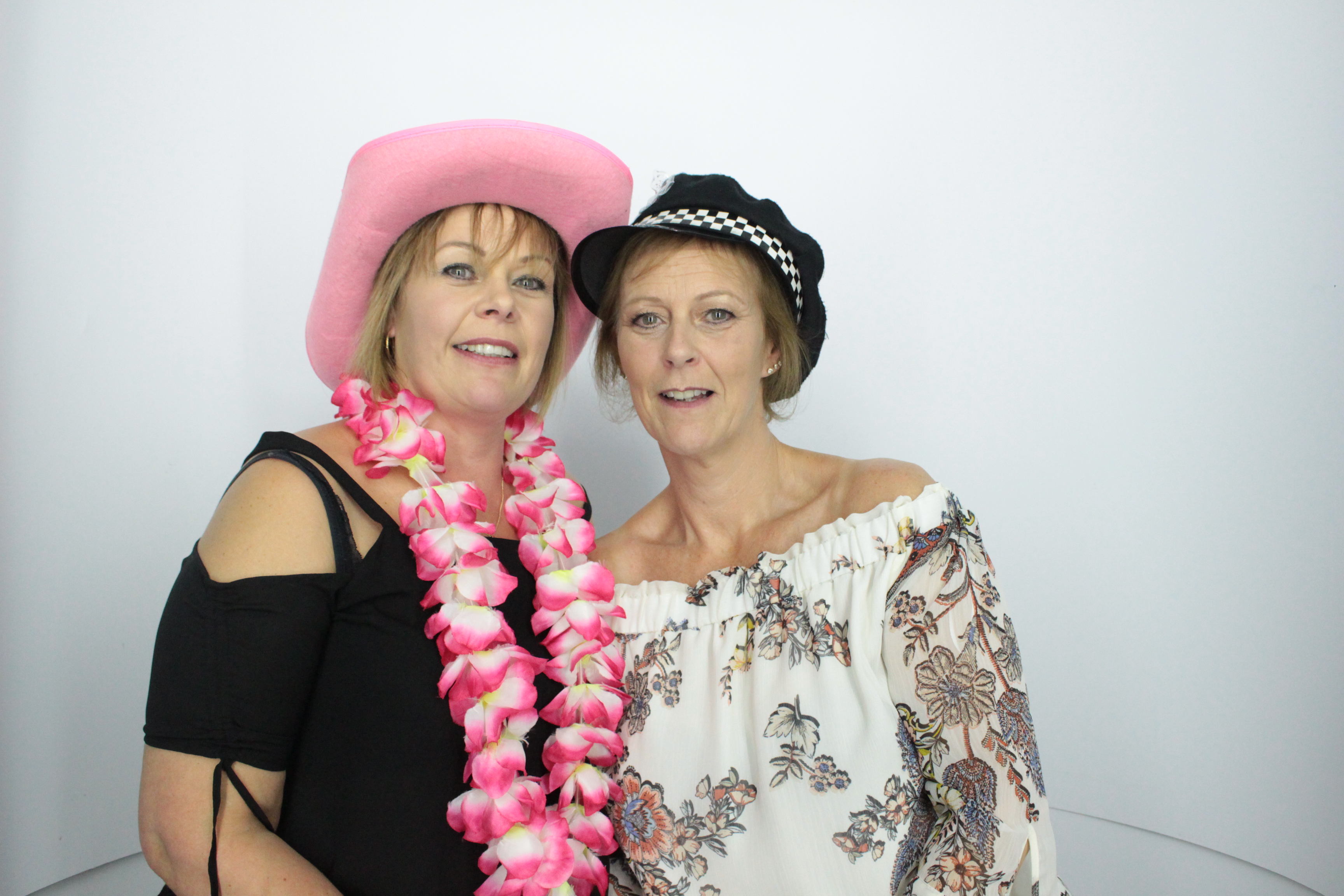 Martin & Colleen’s Joint 50th | View more photos from the event at gallery.myphotoboothexperience.co.uk/u/MyPhotoBoothExperienceLtd/Martin-Colleen’s-Joint-50th